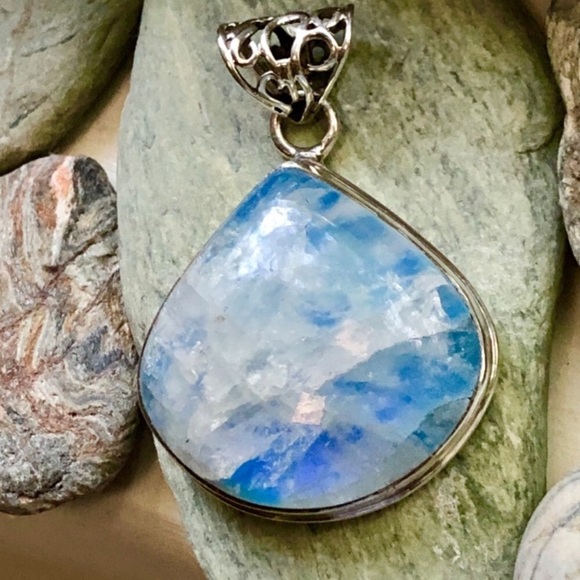 Jewelry - NWOT Artisan Rainbow Moonstone Sterling Pendant